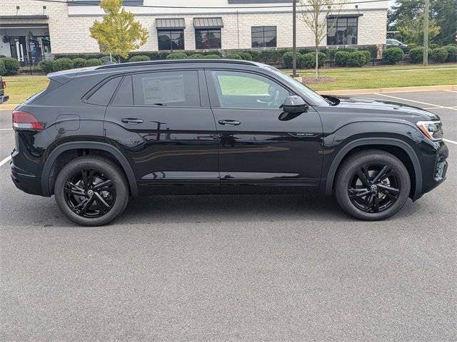 New 2026 Volkswagen Atlas Cross Sport SEL R-Line image 3