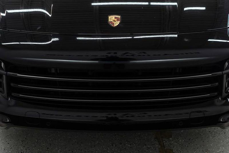 Used 2023 Porsche Cayenne Platinum Edition image 44