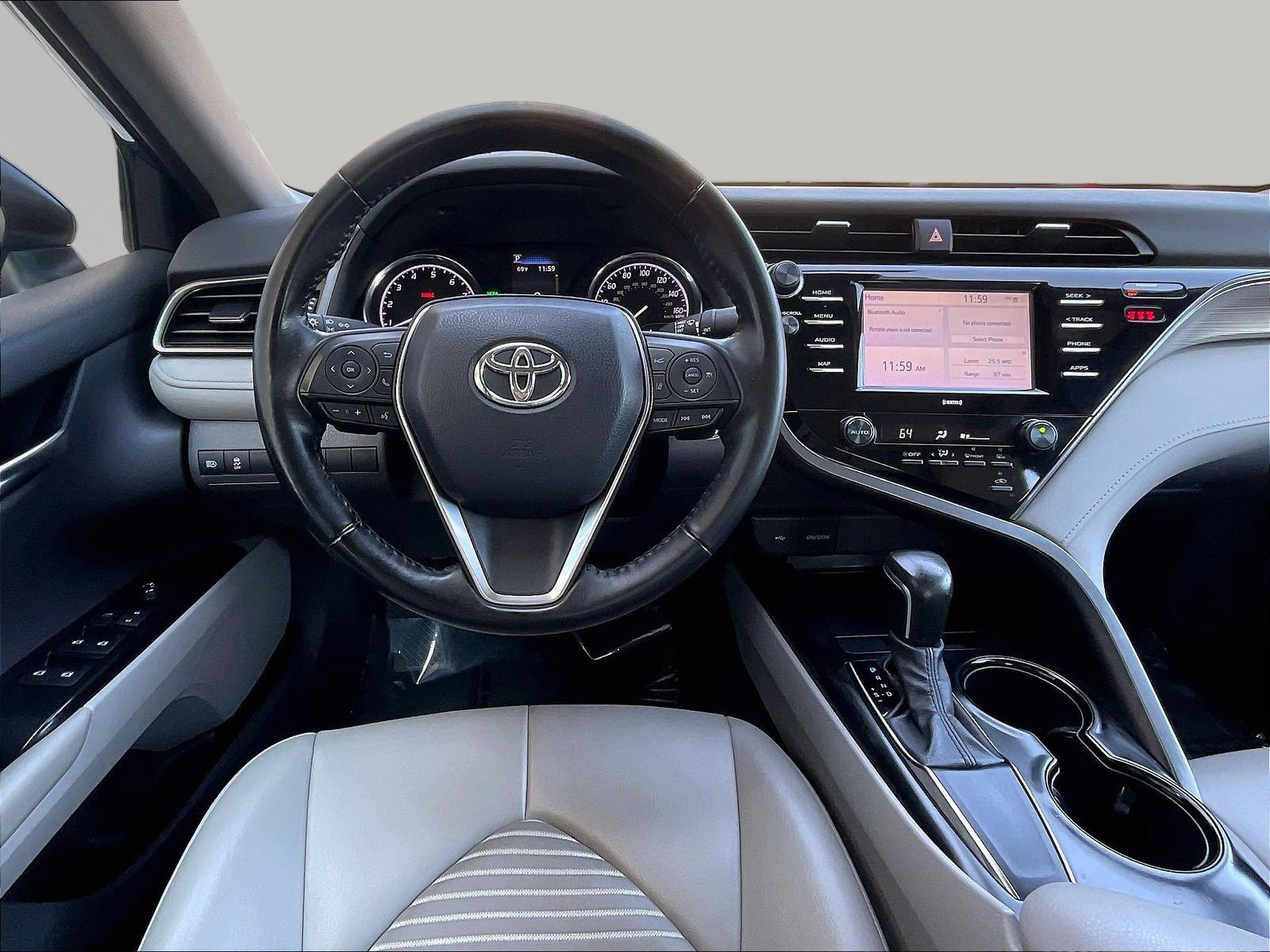 Used 2020 Toyota Camry SE w/ Convenience Package FWD image 8