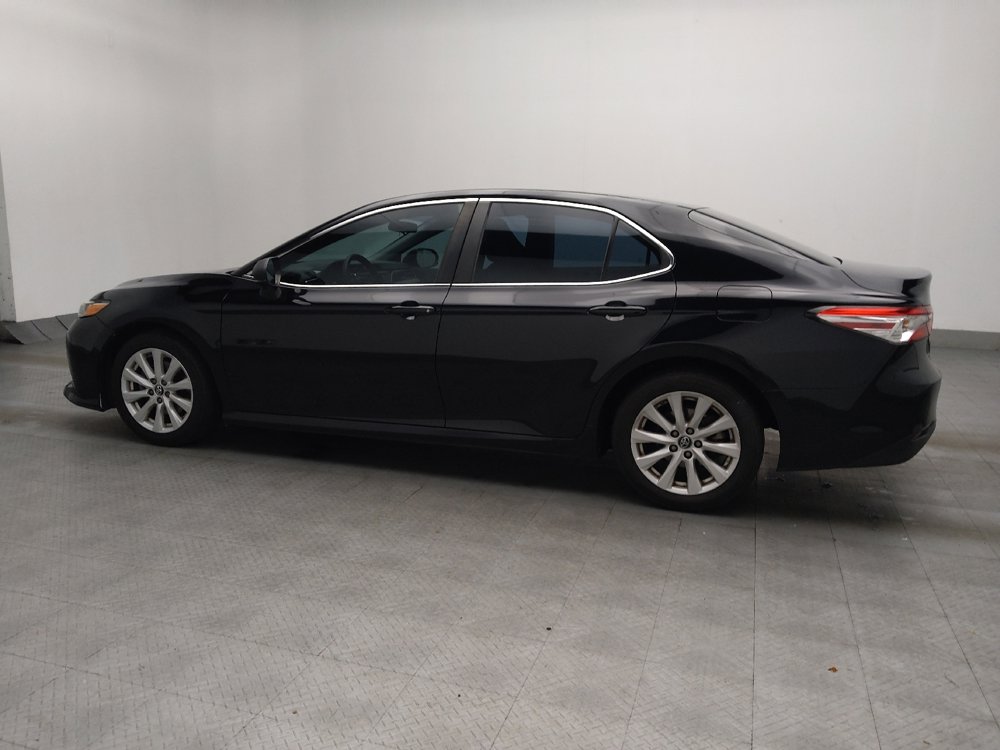 Used 2018 Toyota Camry LE FWD image 3