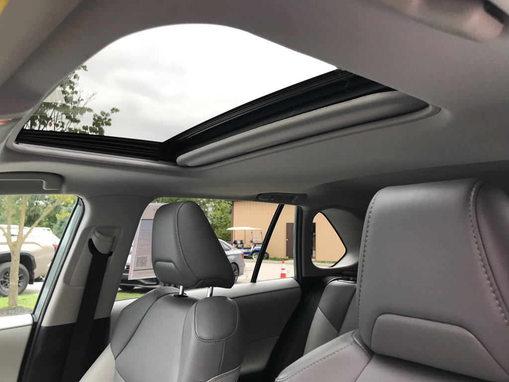 Certified 2021 Toyota RAV4 XLE Premium AWD/4WD image 27