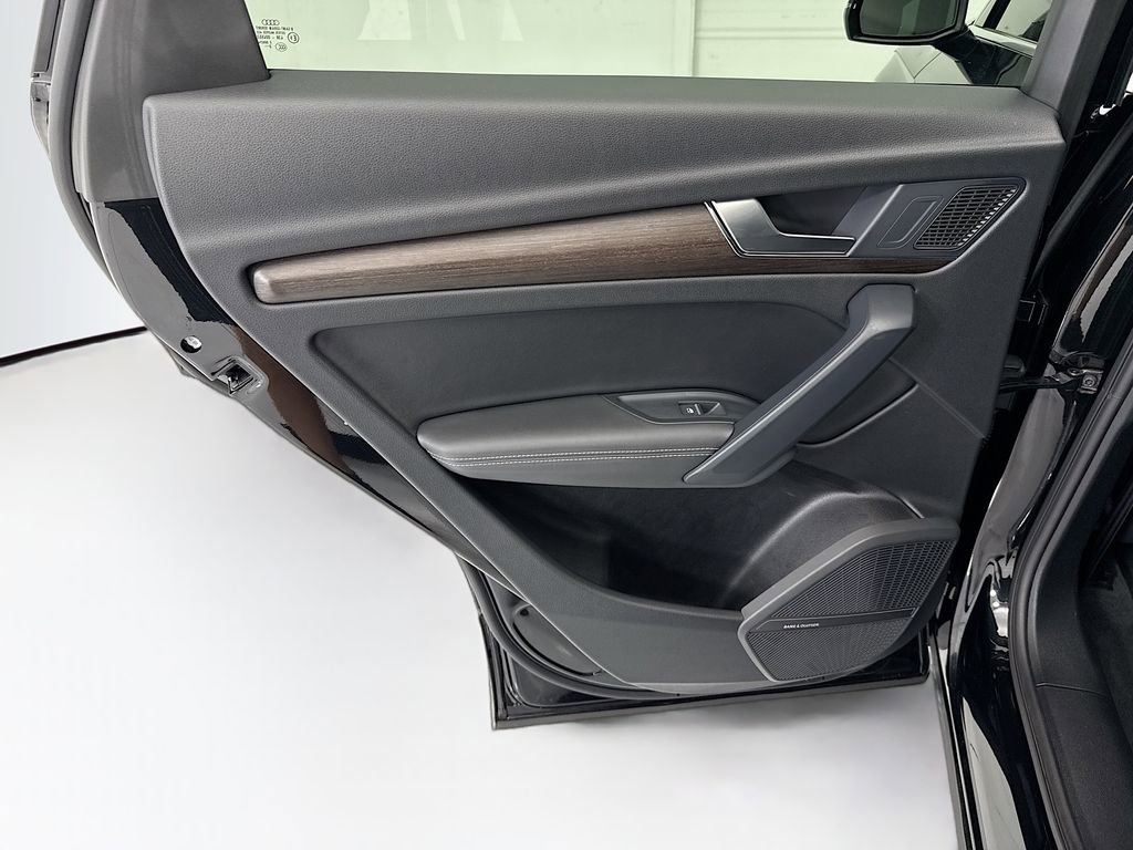 Used 2023 Audi Q5 2.0T Premium Plus w/ Premium Plus Package image 24