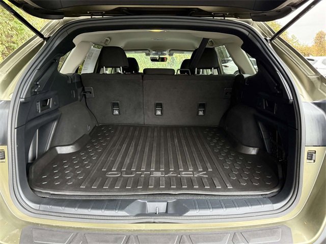Used 2021 Subaru Outback Premium image 11