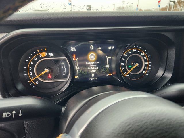 Used 2024 Jeep Wrangler Unlimited Sahara AWD/4WD image 19
