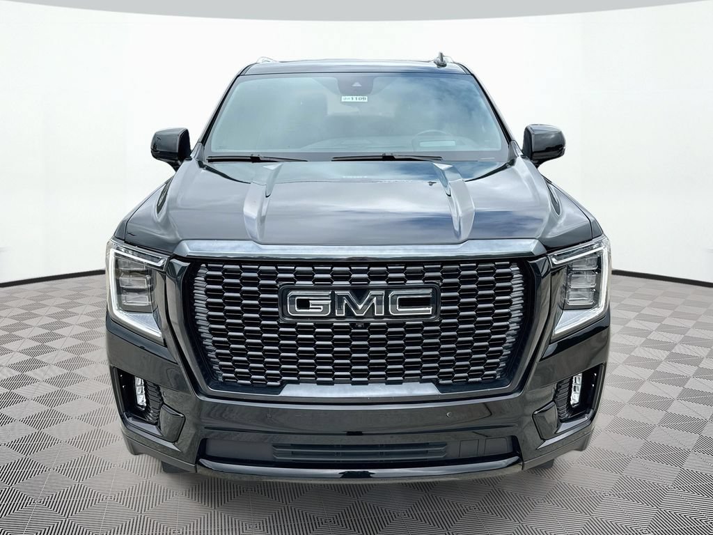 Used 2024 GMC Yukon Denali Ultimate w/ LPO, Floor Liner Package AWD/4WD image 2