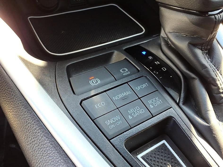 Used 2024 Toyota RAV4 XLE image 29