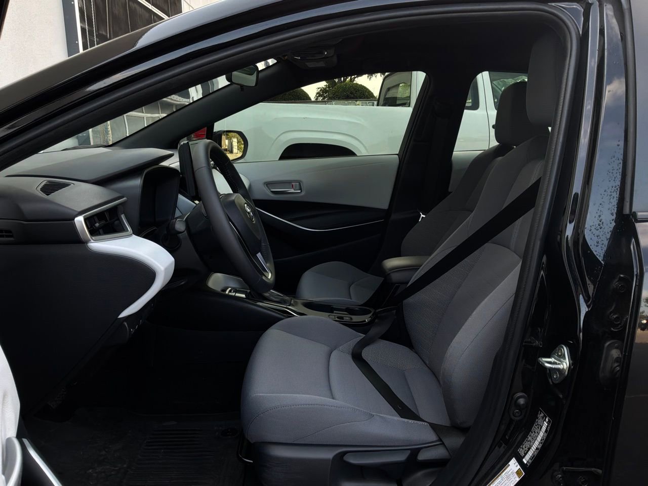 Used 2024 Toyota Corolla SE w/ SE Package image 10