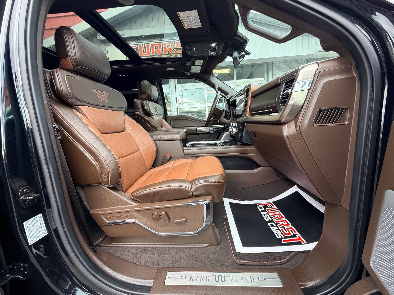 Used 2023 Ford F250 King Ranch w/ FX4 Off-Road Package image 45