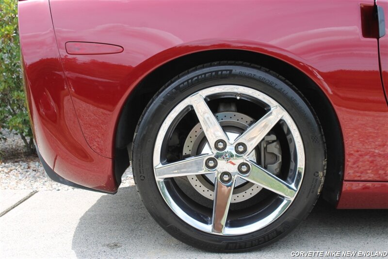 Used 2007 Chevrolet Corvette Convertible w/ Preferred Equipment Group RWD image 27