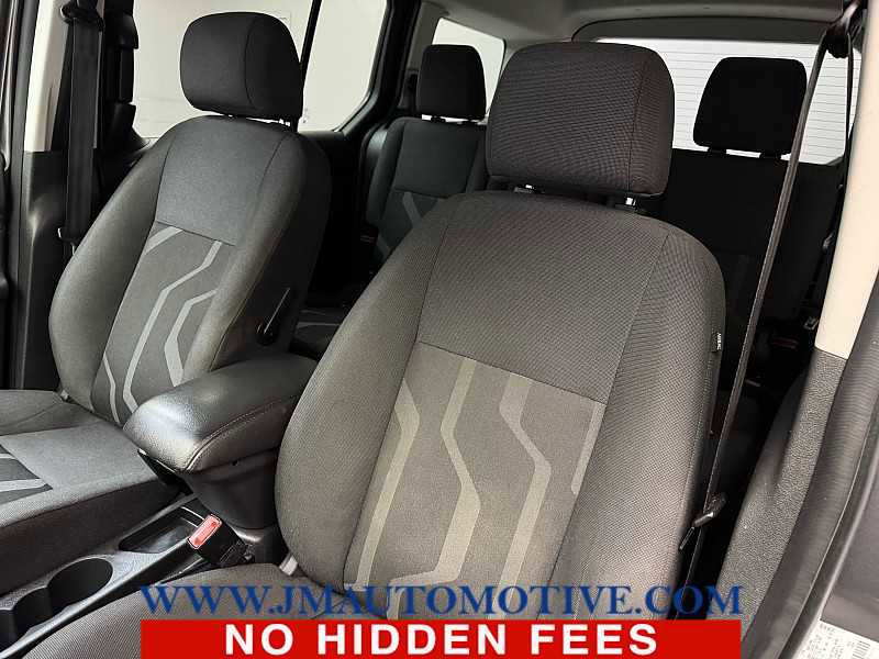 Used 2017 Ford Transit Connect XLT image 13