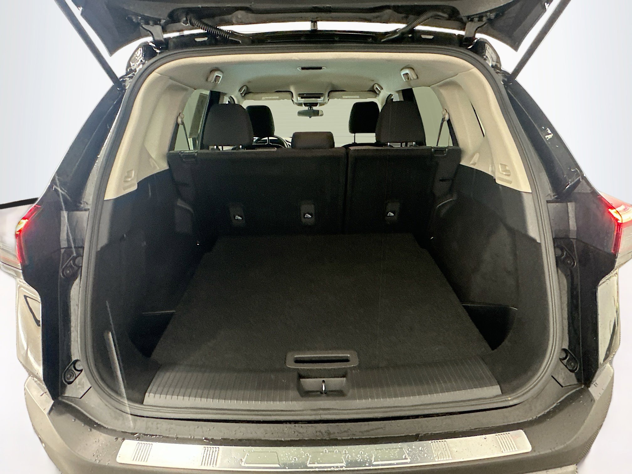 Used 2023 Nissan Rogue SV AWD/4WD image 29