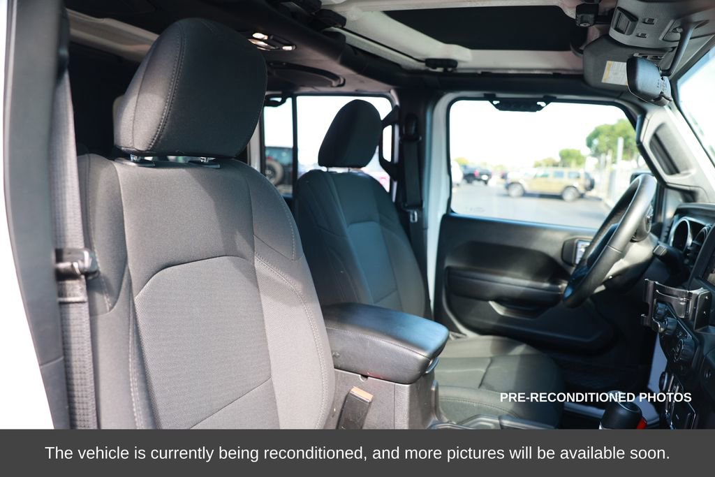 Used 2023 Jeep Wrangler Unlimited image 15