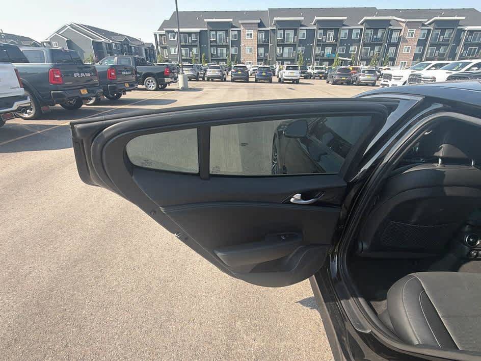 Used 2022 Kia Stinger GT-Line AWD/4WD image 18