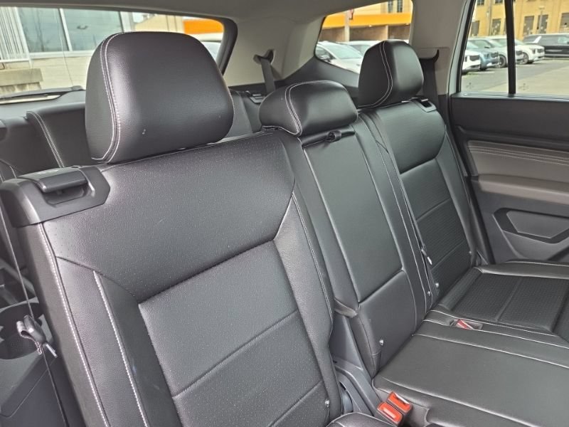 Used 2023 Volkswagen Atlas SE AWD/4WD image 18