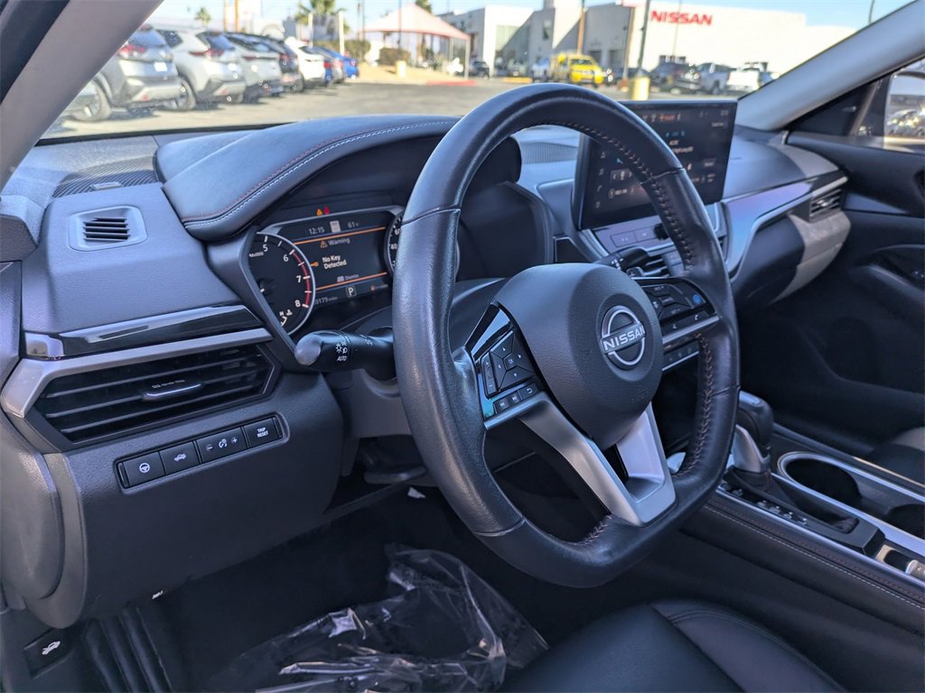 Used 2024 Nissan Altima 2.0 SR image 2