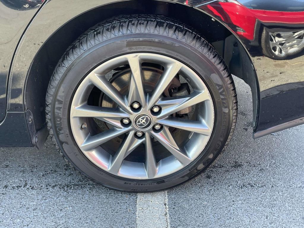 Used 2015 Toyota Prius V Five w/ Advanced Technology Package FWD image 29