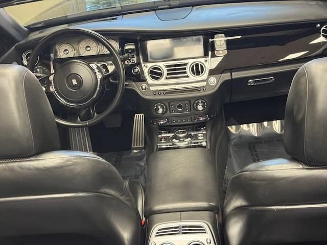 Used 2018 Rolls-Royce Dawn RWD image 19