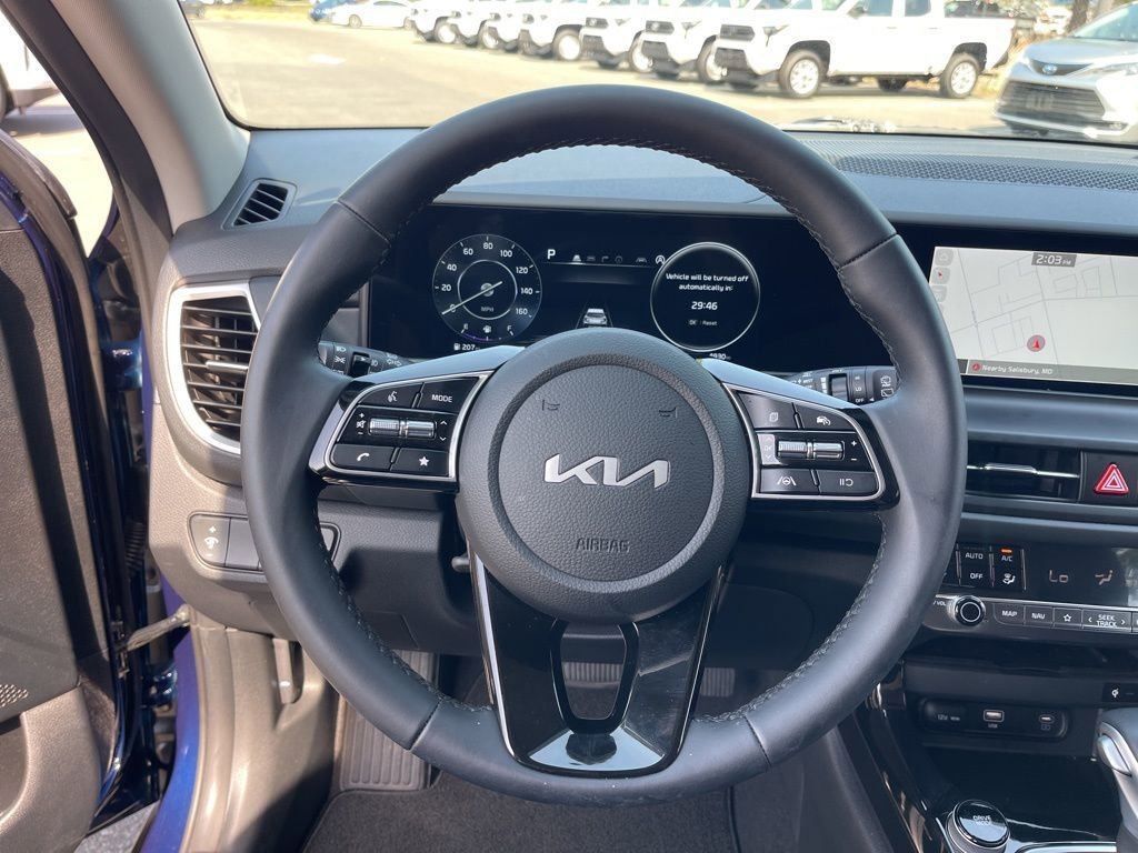 Certified 2025 Kia Seltos EX w/ EX Sunroof Package image 15