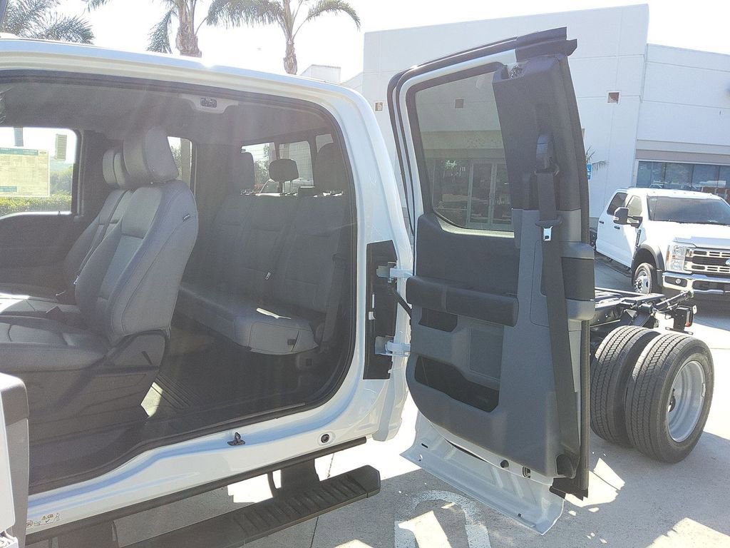 New 2026 Ford F450 XL w/ XL Chrome Package RWD image 13