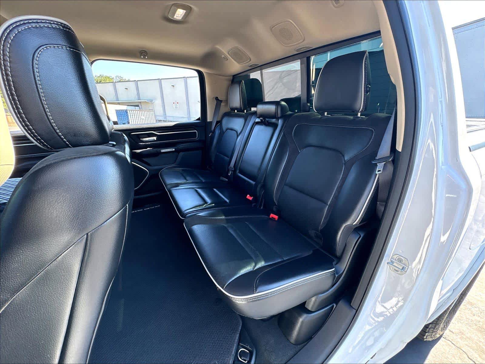 Used 2020 RAM 1500 Laramie w/ Off Road Group AWD/4WD image 29