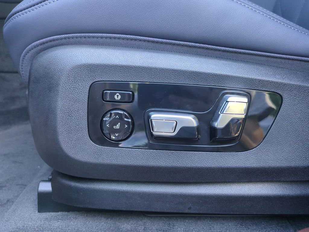 New 2026 BMW XM Label Red image 19