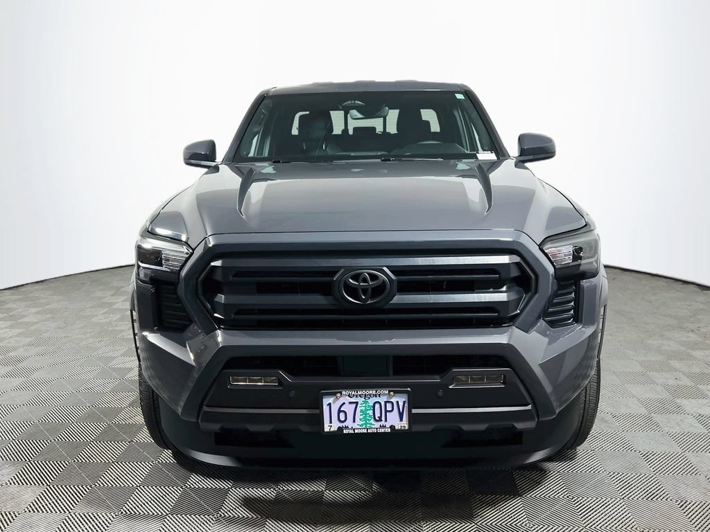 Certified 2025 Toyota Tacoma SR5 AWD/4WD image 2