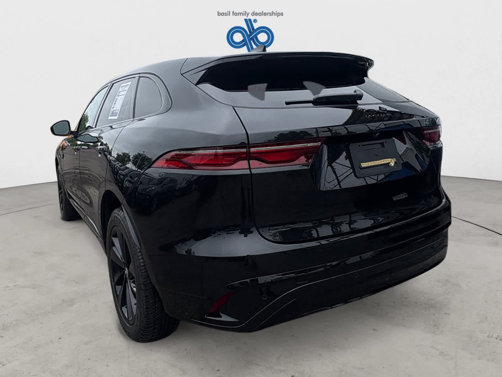 Used 2024 Jaguar F-PACE R-Dynamic S AWD/4WD image 5