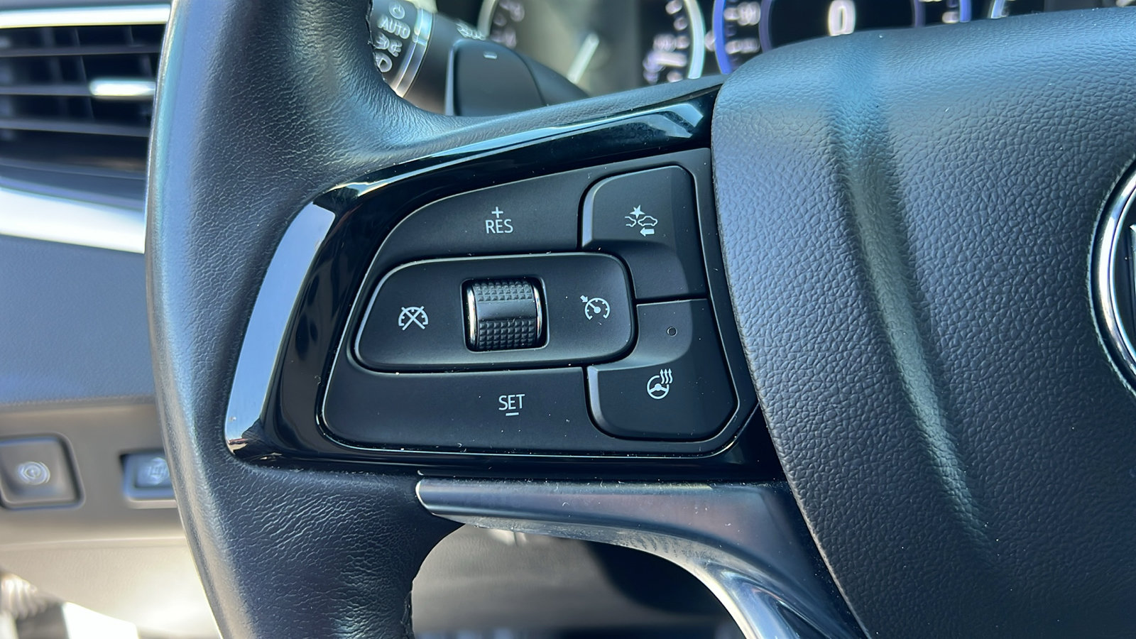 Certified 2024 Buick Enclave Premium AWD/4WD image 29