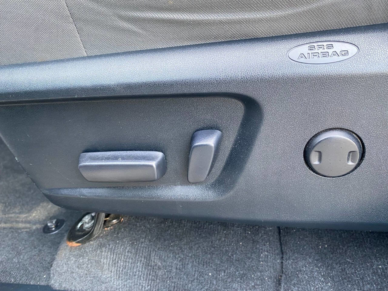 Used 2014 Toyota Tundra SR5 w/ SR5 Upgrade Package image 19