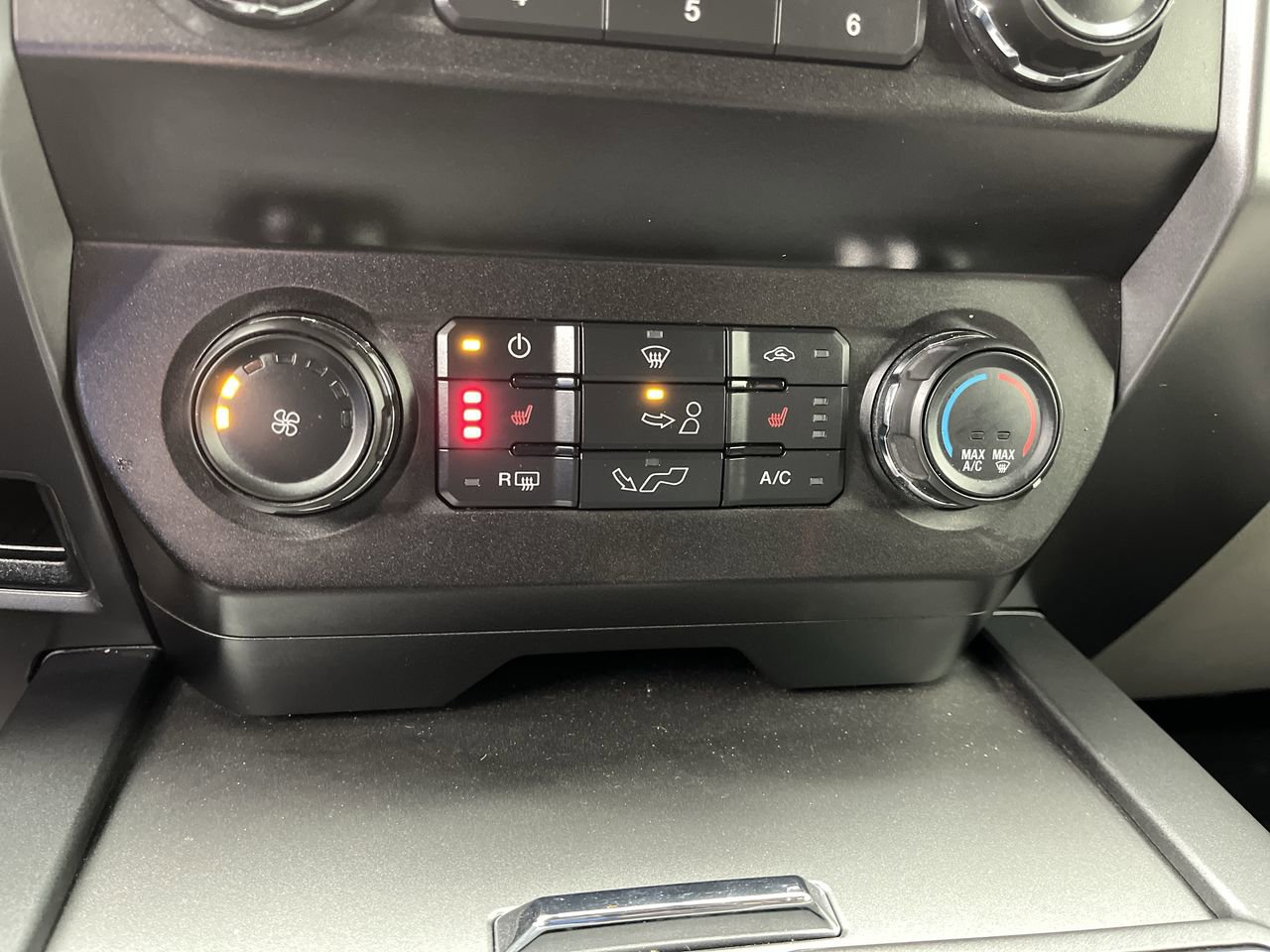 Certified 2020 Ford F150 XLT w/ Equipment Group 302A Luxury AWD/4WD image 23
