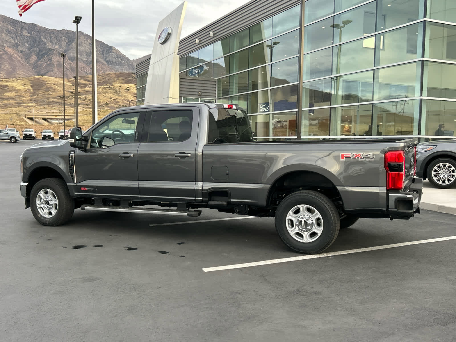 New 2026 Ford F350 XLT w/ XLT Premium Package AWD/4WD image 11