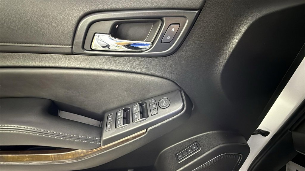 Used 2019 Chevrolet Tahoe LT w/ LT Signature Package image 24