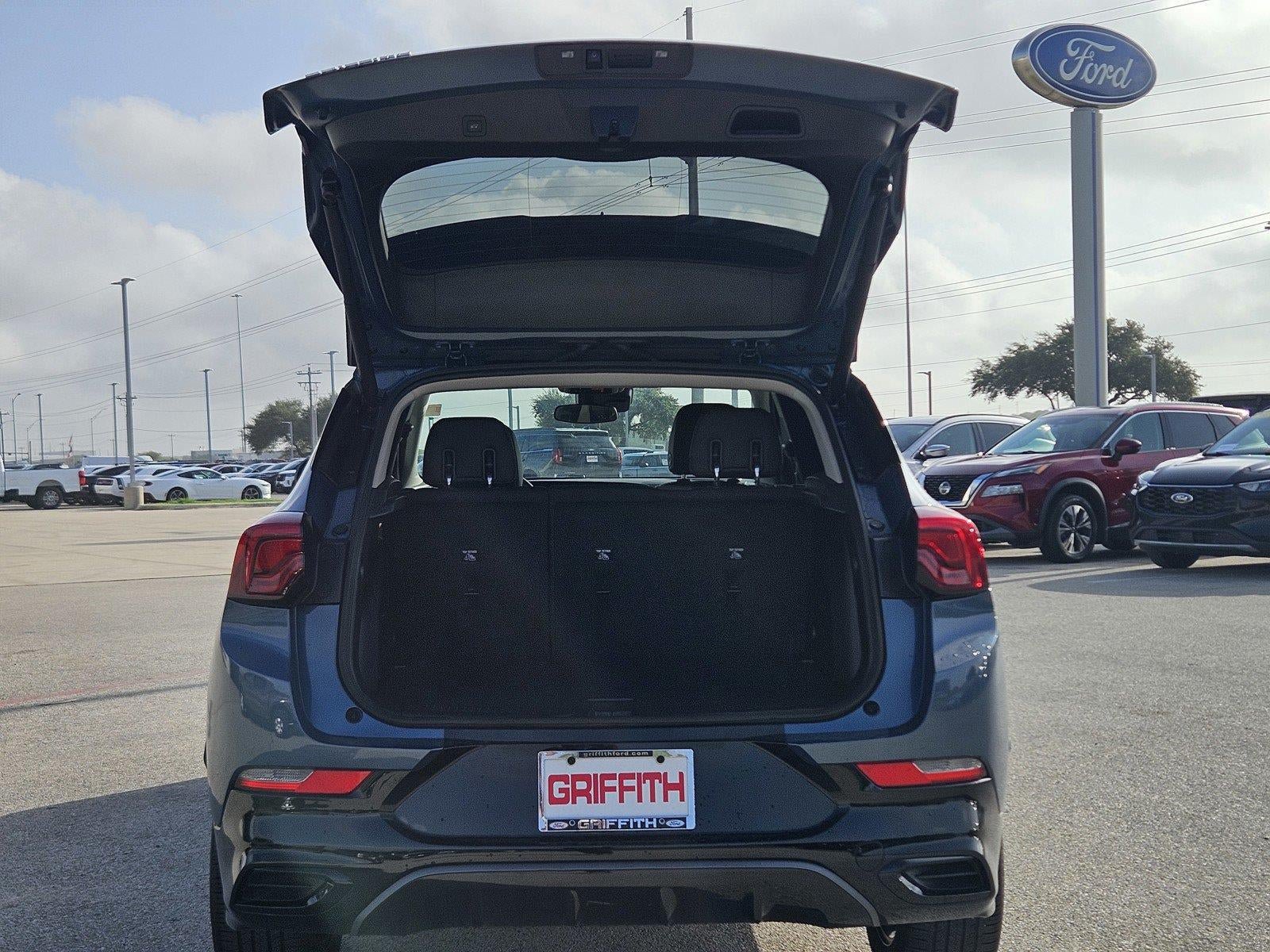 Used 2025 Buick Encore GX Sport Touring w/ Comfort Package FWD image 10