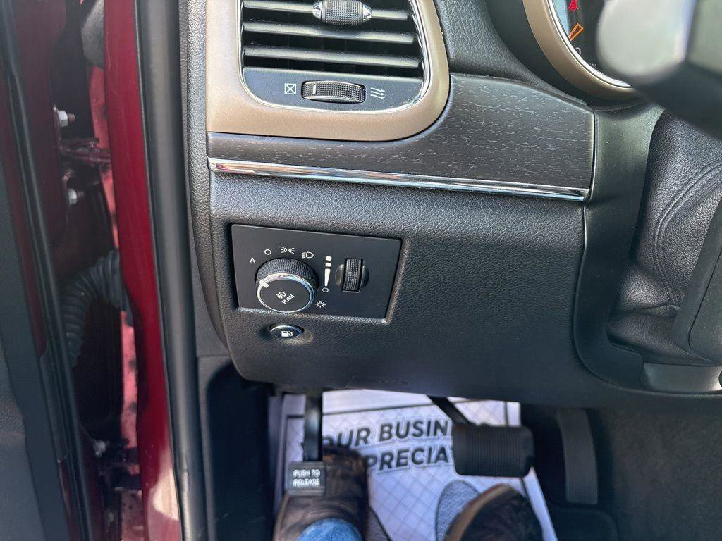 Used 2016 Jeep Grand Cherokee Limited image 20