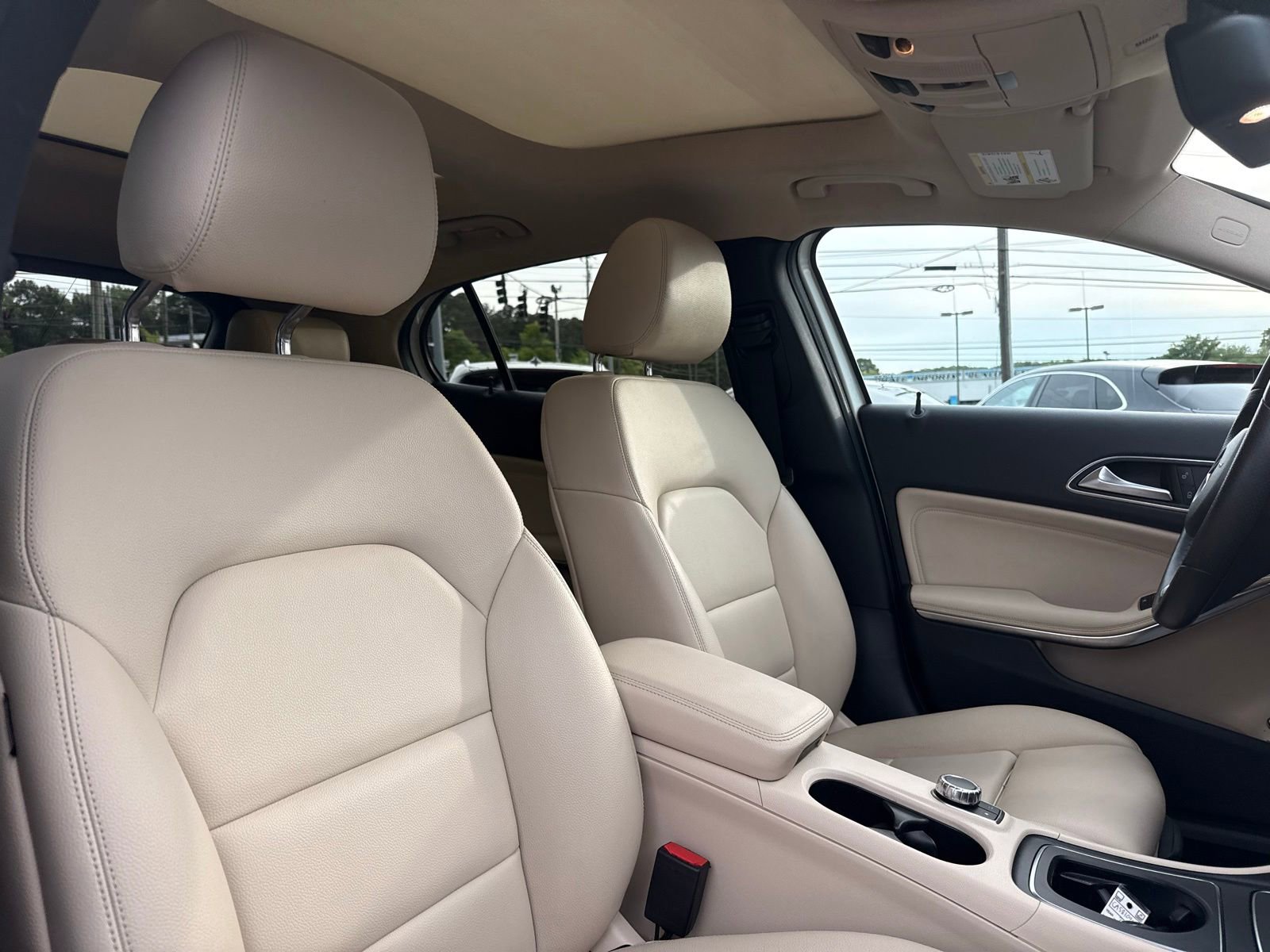 Used 2018 Mercedes-Benz GLA 250 4MATIC image 34