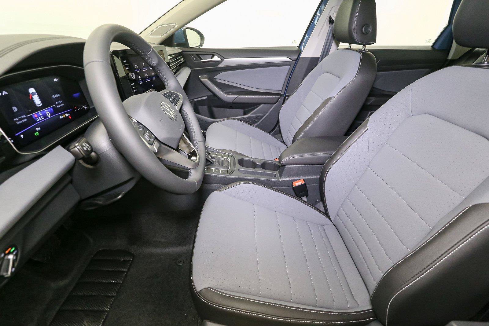 New 2027 Volkswagen Jetta SE FWD image 23