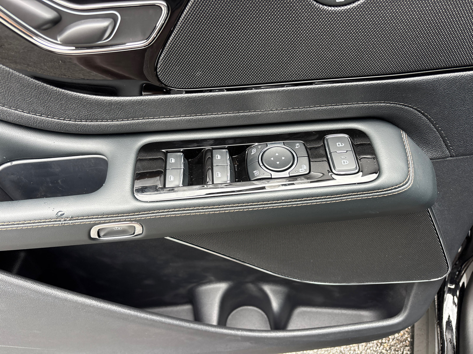 New 2026 Lincoln Aviator Reserve AWD/4WD image 13