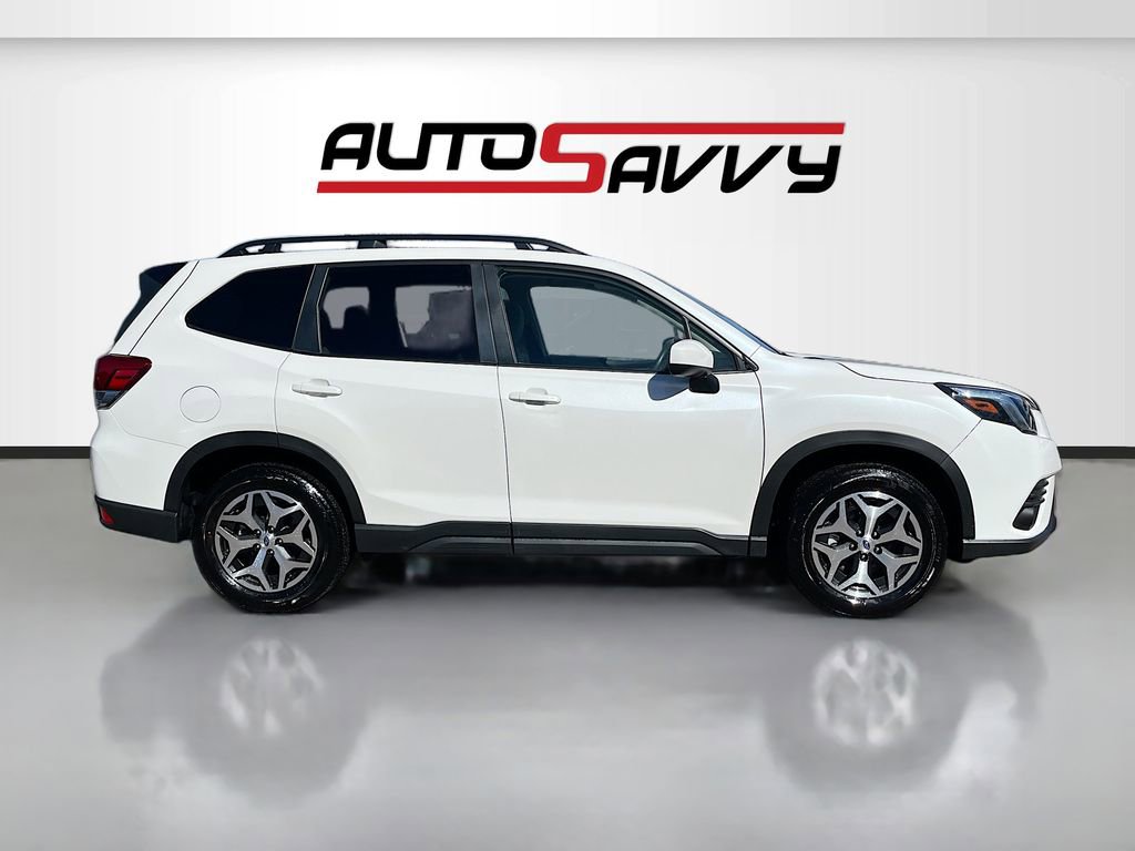 Used 2024 Subaru Forester Premium image 8