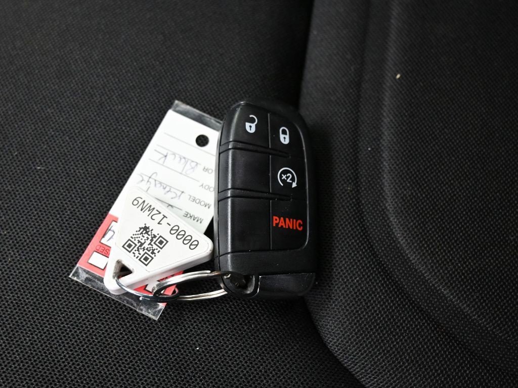 Used 2022 Jeep Renegade Latitude image 28