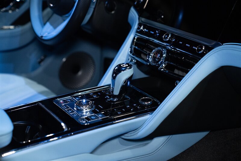 Used 2024 Bentley Flying Spur V8 AWD/4WD image 26