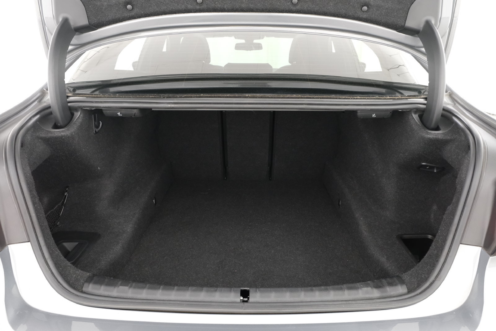 Used 2023 BMW 530i xDrive w/ Premium Package AWD/4WD image 39