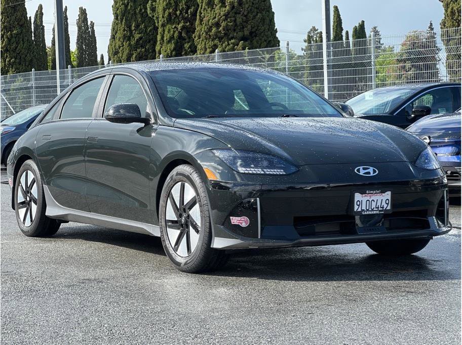Used 2024 Hyundai Ioniq 6 SE RWD image 3