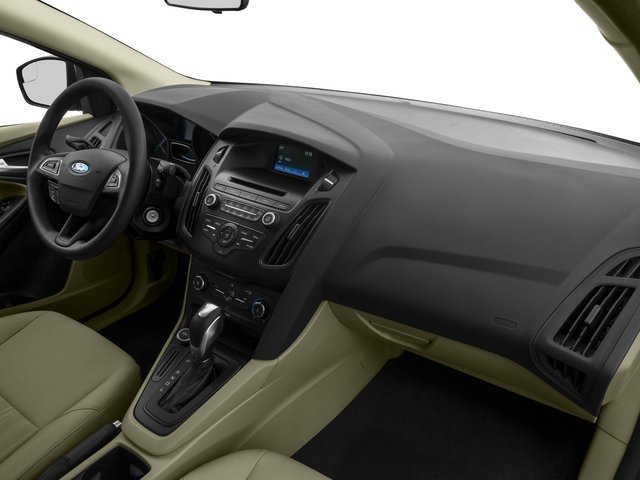 Used 2017 Ford Focus SE w/ Cold Weather Package FWD image 19