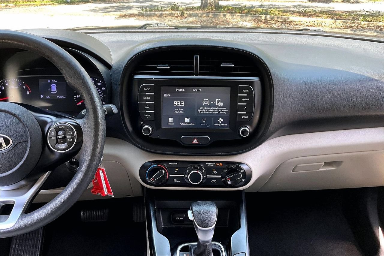 Used 2020 Kia Soul LX FWD image 9