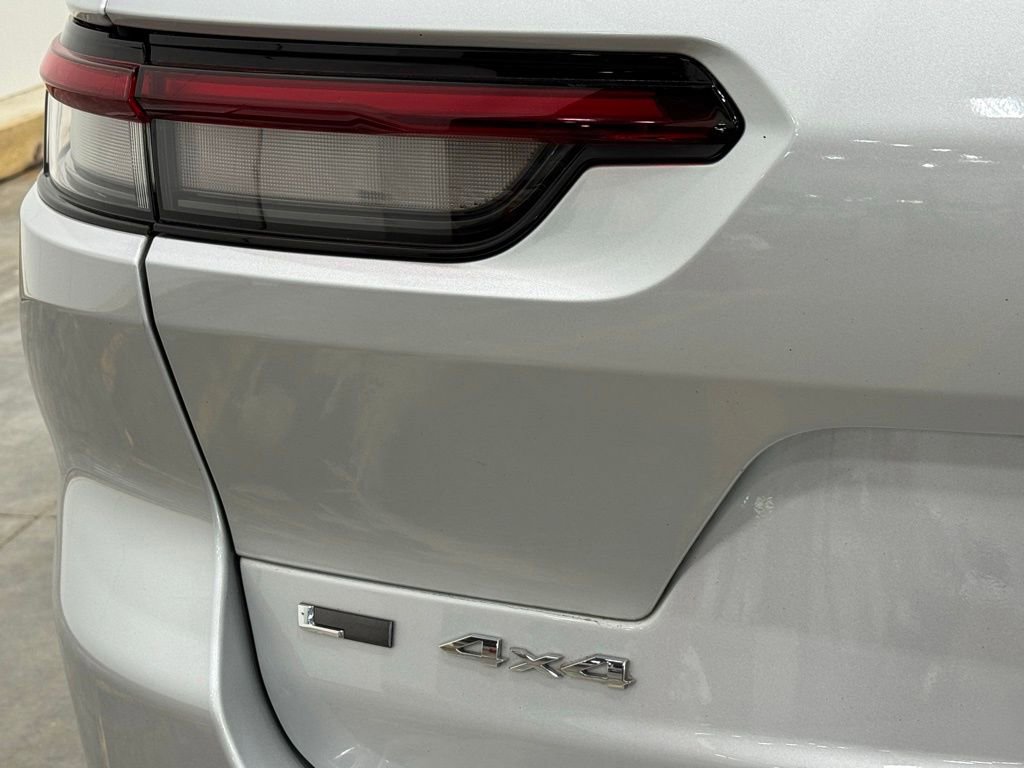 Used 2022 Jeep Grand Cherokee L Limited image 54