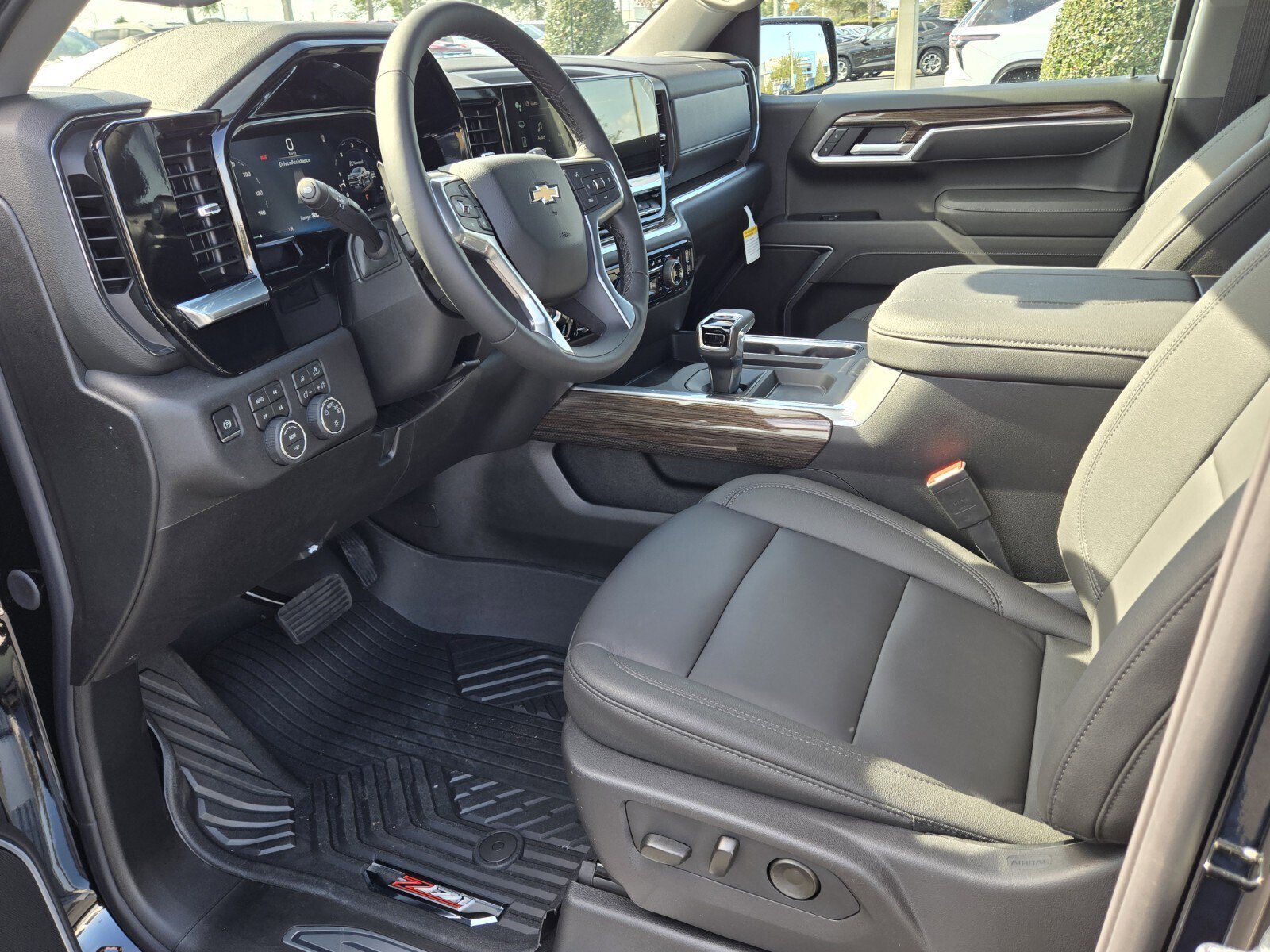 New 2026 Chevrolet Silverado 1500 LT w/ Z71 Off-Road Package AWD/4WD image 6