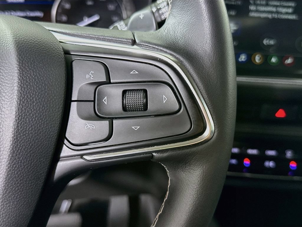 Used 2022 Buick Envision Essence w/ Technology Package I FWD image 21