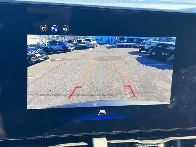 Used 2026 Chevrolet Equinox LT image 32