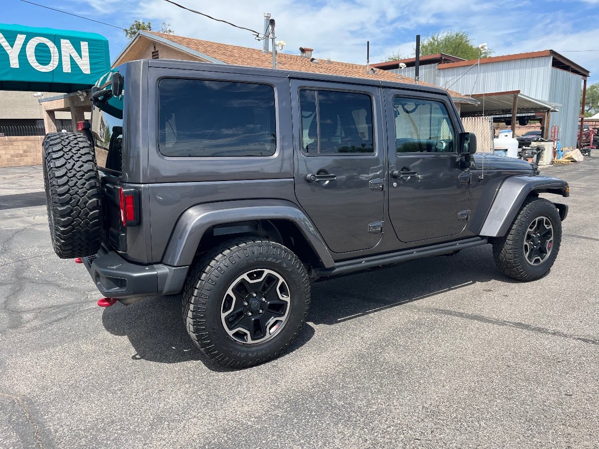 Used 2016 Jeep Wrangler Unlimited Rubicon AWD/4WD image 4