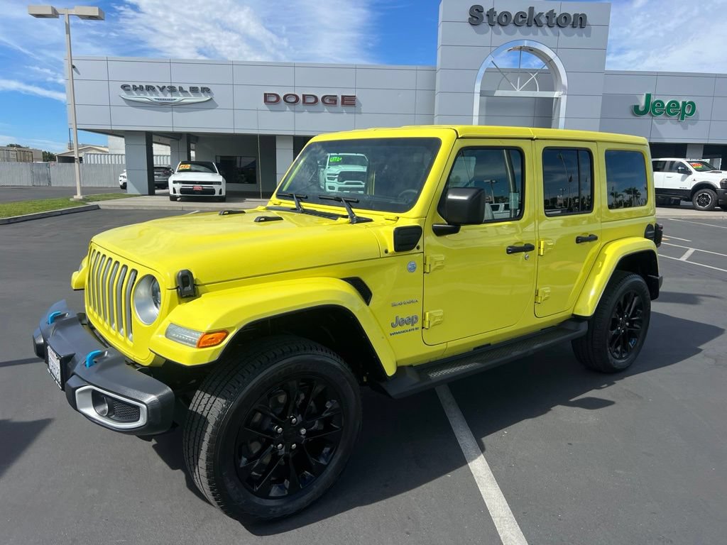 Used 2023 Jeep Wrangler Unlimited Sahara AWD/4WD image 2